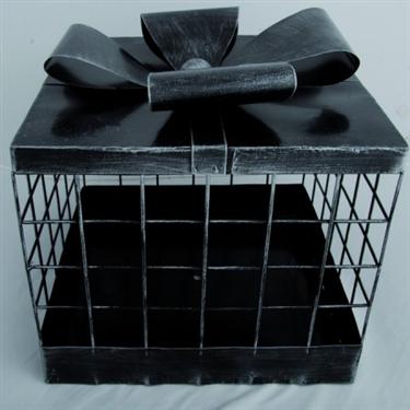 Draadfiguur giftbox vierkant / Outhings