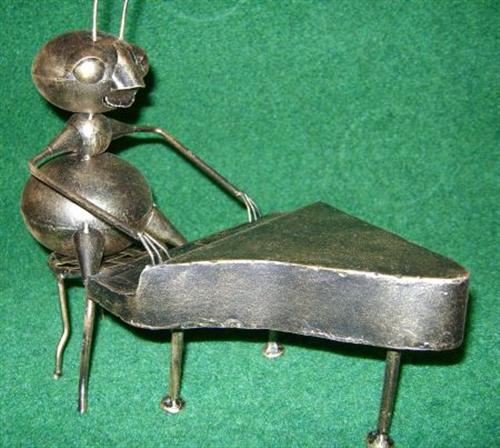 Muziek mier Fats achter de Piano