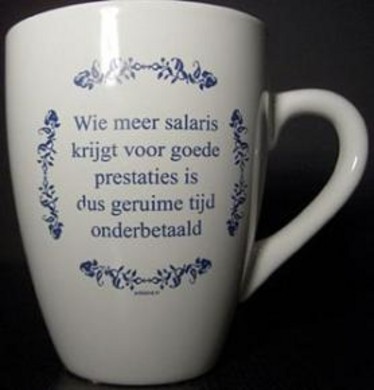 Dagaanbieding - Tekst kopje Wie meer salaris krijgt ... / Delfts Blauw dagelijkse koopjes