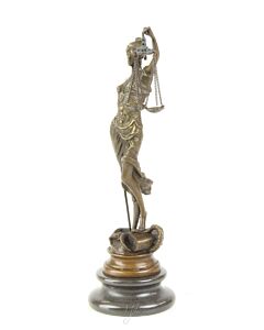 Bronskleurig Vrouwe Justitia beeldje