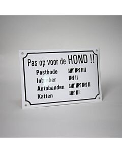 Bord pas op voor de hond