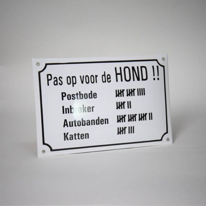 Bord pas op voor de hond