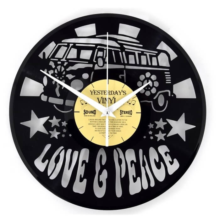 Vinyl wandklok Love & Peace busje