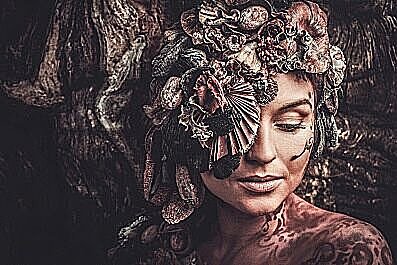 Wat zijn schilderijen op glas? 